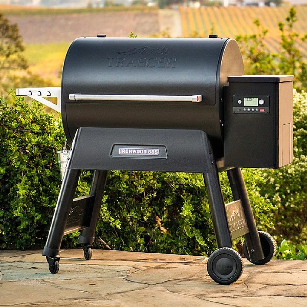 Traeger Ironwood 885 Wood Pellet BBQ Grill 2 Traeger Ironwood 885 Wood Pellet BBQ Grill - Image 2