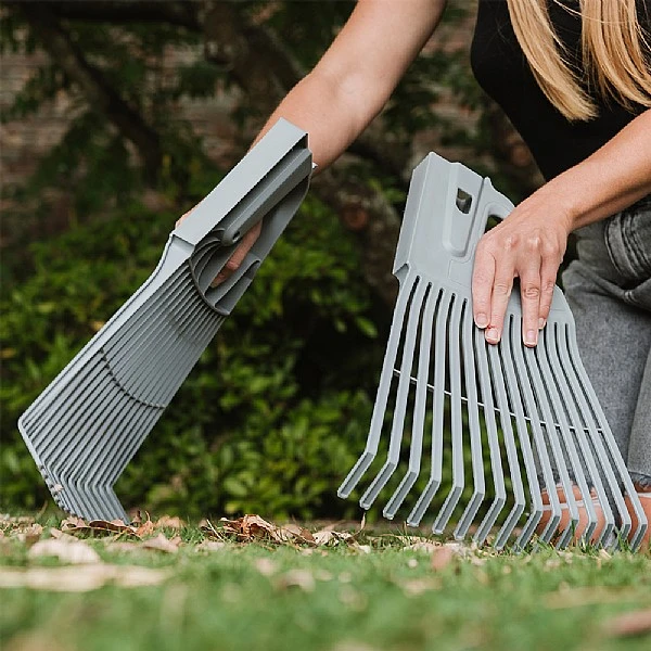 Kent & Stowe 3-in-1 Garden Rake 4 Kent & Stowe 3-in-1 Garden Rake - Image 4