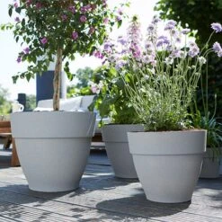 Elho Vibia Campana 35cm Round Planter (Various Colours) 10 Elho Vibia Campana 35cm Round Planter (Various Colours) -Outdoor Garden Care VIBCAMRND35 4
